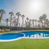 Отель Apartamento de 3 dormitorios, 1º línea de playa en Marina d´Or, фото 11