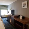 Отель Hampton Inn & Suites Newtown, фото 23