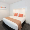 Отель Melbourne Short Stay Apartments Power Street, фото 22