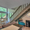 Отель Harbor Springs Condo ~ 6 Mi to Lake Michigan!, фото 15