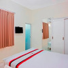 Отель RedDoorz near Atmajaya University, фото 3