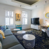 Отель Applewood Suites - The Ossington Loft, фото 12