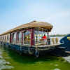 Отель OYO 13589 HouseBoat My Trip Deluxe 4 BHK Private, фото 14