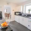 Отель 30 Castlebay Court, Largs, фото 13