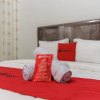 Отель RedDoorz near City Walk Benhil, фото 4