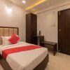 Отель OYO 15365 Royal Galaxy Park, фото 5