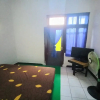 Отель SPOT ON 93655 Home Stay Syariah Habibie, фото 5