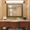 Отель Hampton Inn & Suites Greenfield, фото 9