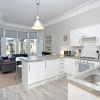 Отель Homely & Spacious 4-bedroom Apartment by the Meadows, фото 5