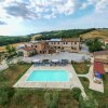 Отель Lovely Farmhouse in Asciano With Swimming Pool, фото 26