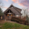 Отель Horsin' Around 3 Bedroom Cabin by Redawning, фото 11
