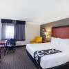 Отель La Quinta Inn & Suites by Wyndham Houston Baytown East, фото 4