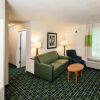 Отель Fairfield Inn & Suites Brunswick Freeport, фото 29