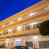 Отель Hostal Sunset Ibiza в Сант-Антони-де-Портмани