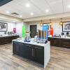 Отель Hampton Inn Gardner Conference  Center, фото 9