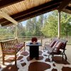 Отель Maple Leaf Lodge 3 Bedroom Home by NW Comfy Cabins by RedAwning, фото 8