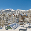 Отель Top Floor Unit Best Location Alpine 303 Condo near to city attractions by RedAwning, фото 14