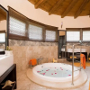 Отель Vip Luxury Villa Privilege Classic, фото 2