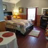 Отель Three Sister's Cottages, фото 3