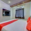 Отель OYO 22425 Hotel Honey Cruise, фото 2