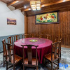 Отель Yupingge·Long history Viewing Huizhou Design Homestay (Hongcun Pingshan Scenic Area), фото 9