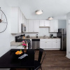 Отель Hip 1BD Apartment Near Downtown With Parking, фото 45