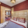 Отель Vibrant Suite Located in Heart of Historic Area, фото 3