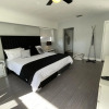 Отель Stunning and Spacious 4 3 5 House in Hollywood Beach With Pool and Patio, фото 4
