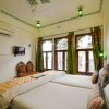 Отель Hotal Devraj Niwas on Lake Pichola Udaipur, фото 4