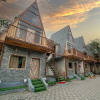 Отель Mudras Grove Resort, фото 1