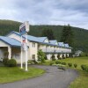 Отель Monashee Motel, фото 4