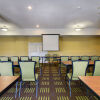 Отель Holiday Inn Express & Suites Kansas City Sport Complex Area, фото 13