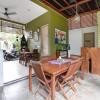 Отель RedDoorz near Pantai Sanur Bali в Санур Кайя