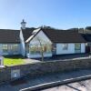 Отель 4 bedroom Holiday Home In Union Hall, West Cork в Тимолиге