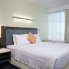 Отель SpringHill Suites Orlando at FLAMINGO CROSSINGS® Town Center/Western Entrance, фото 6