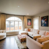 Отель Time Capsule Tudor A Modern Family Getaway, фото 16
