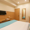 Отель OYO Townhouse 5244 Galaxy Rooms, фото 5