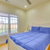 Отель Greensboro Townhome w/ Deck - Walk to Downtown, фото 3
