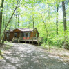 Отель Cabin at Sleepy Creek - Charming Cabin, фото 1
