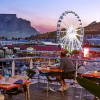 Отель Exquisite Apartment in Mouille Point near to Golf Course, фото 16