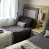 Отель Immaculate 3-bed Lodge in Out Rawcliffe, фото 3