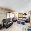 Отель New Listing! Foxy Bear - Relaxing Woodsy 2 Bedroom Cabin, фото 10