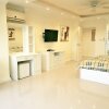 Отель Large, Stylish 2 bed Apartment With Pool Table in Pattaya, фото 10