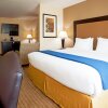 Отель Holiday Inn Express Hotel & Suites Madison-Verona, an IHG Hotel, фото 30