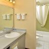 Отель Americas Best Value Inn & Suites Northwood Toledo, фото 6