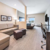 Отель Comfort Suites Marysville Columbus - Northwest, фото 22