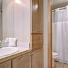 Отель Roomy Condo with Great Amenities - VS438 by RedAwning, фото 6