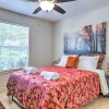 Отель Charming Stockbridge Home: 23 Mi to Atlanta!, фото 5