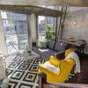 Отель QuickStay - Sunlit Luxury Loft on King West, фото 17