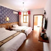 Отель Fenghuang Little Bear Family Guest House, фото 33